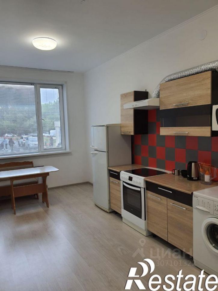 2-комн квартира Базовый переулок, 50,  д. 50