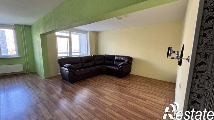 3-комн квартира улица Краснолесья, 24,  д. 24