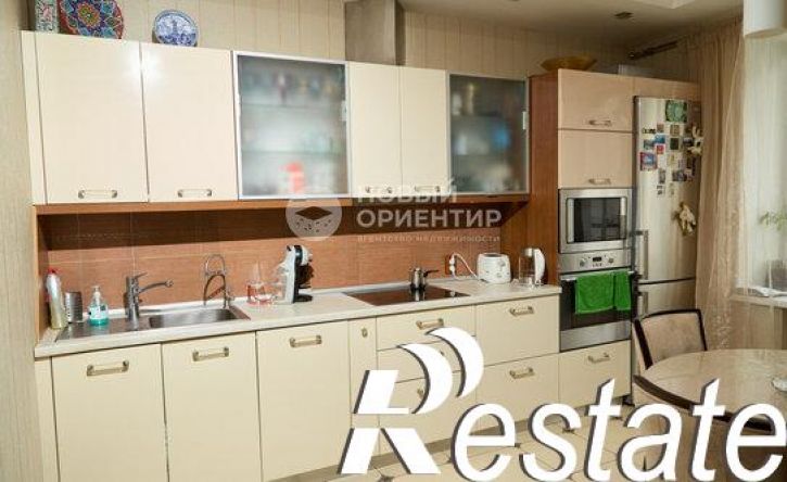 4-комн квартира улица Степана Разина, 95,  д. 95