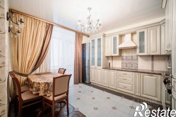 3-комн квартира улица Островского, 1,  д. 1