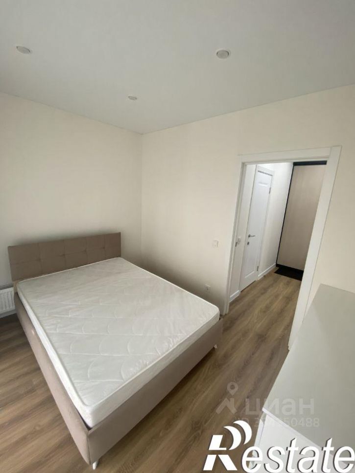 2-комн квартира улица Пехотинцев, 2В,  д. 2В