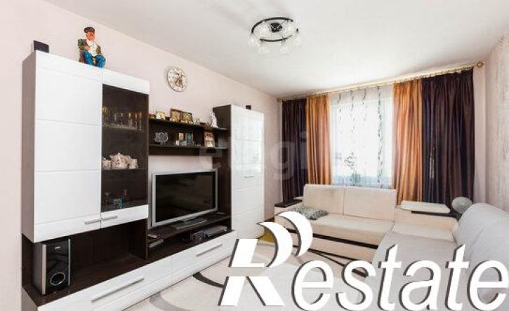 3-комн квартира улица Вильгельма де Геннина, 37,  д. 37