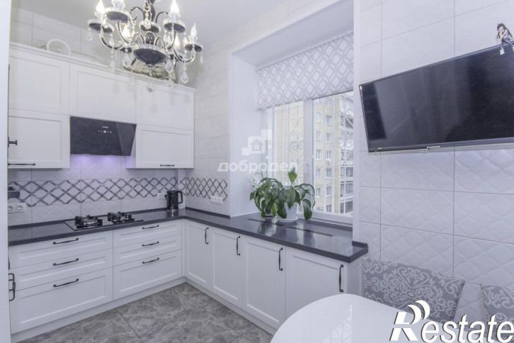 5-комн квартира ул. Азина,42
