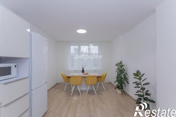 3-комн квартира ул. Водоёмная,76