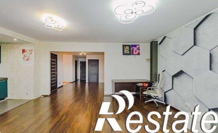 3-комн квартира Базовый переулок, 54,  д. 54
